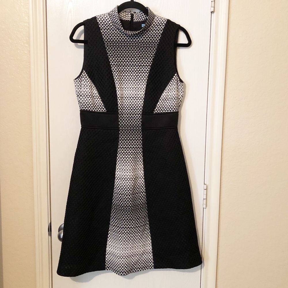 [Antonio Melani] Black & White Sleeveless Dress